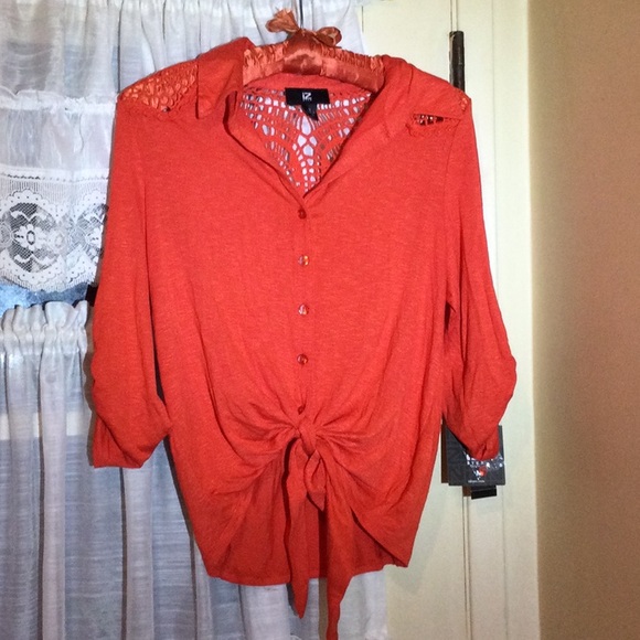 iZ Byer burnt orange 3/4 sleeve with lace top - Picture 2 of 11